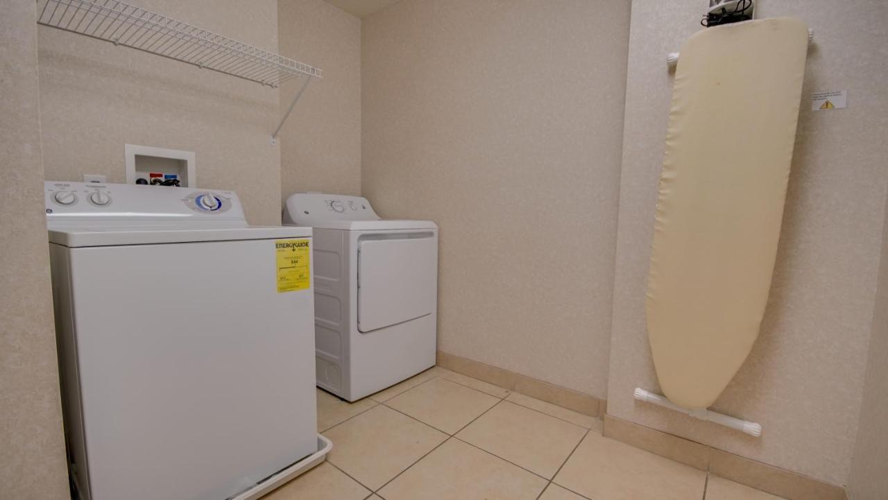 אושן סיטי Americana Condos 10Th Street מראה חיצוני תמונה