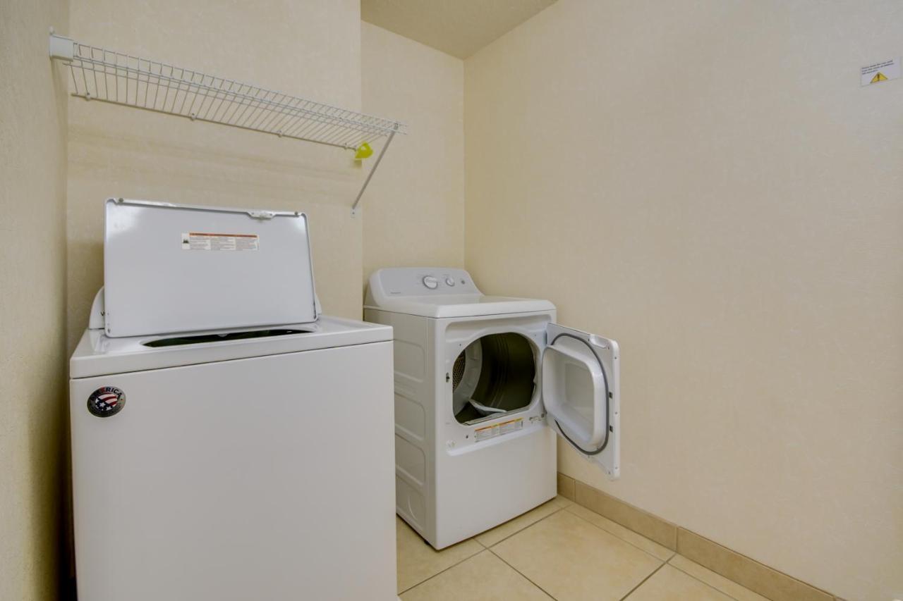 אושן סיטי Americana Condos 10Th Street מראה חיצוני תמונה