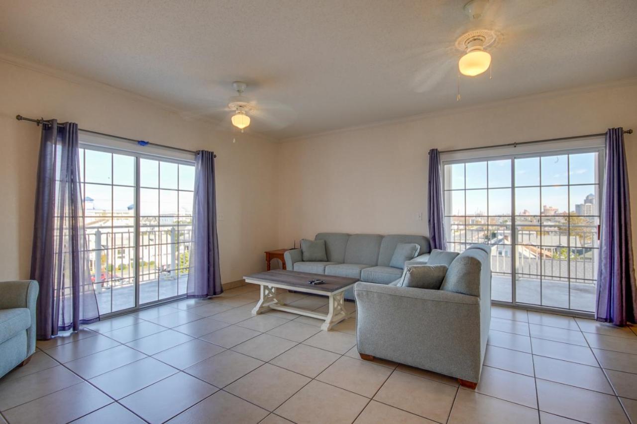 אושן סיטי Americana Condos 10Th Street מראה חיצוני תמונה
