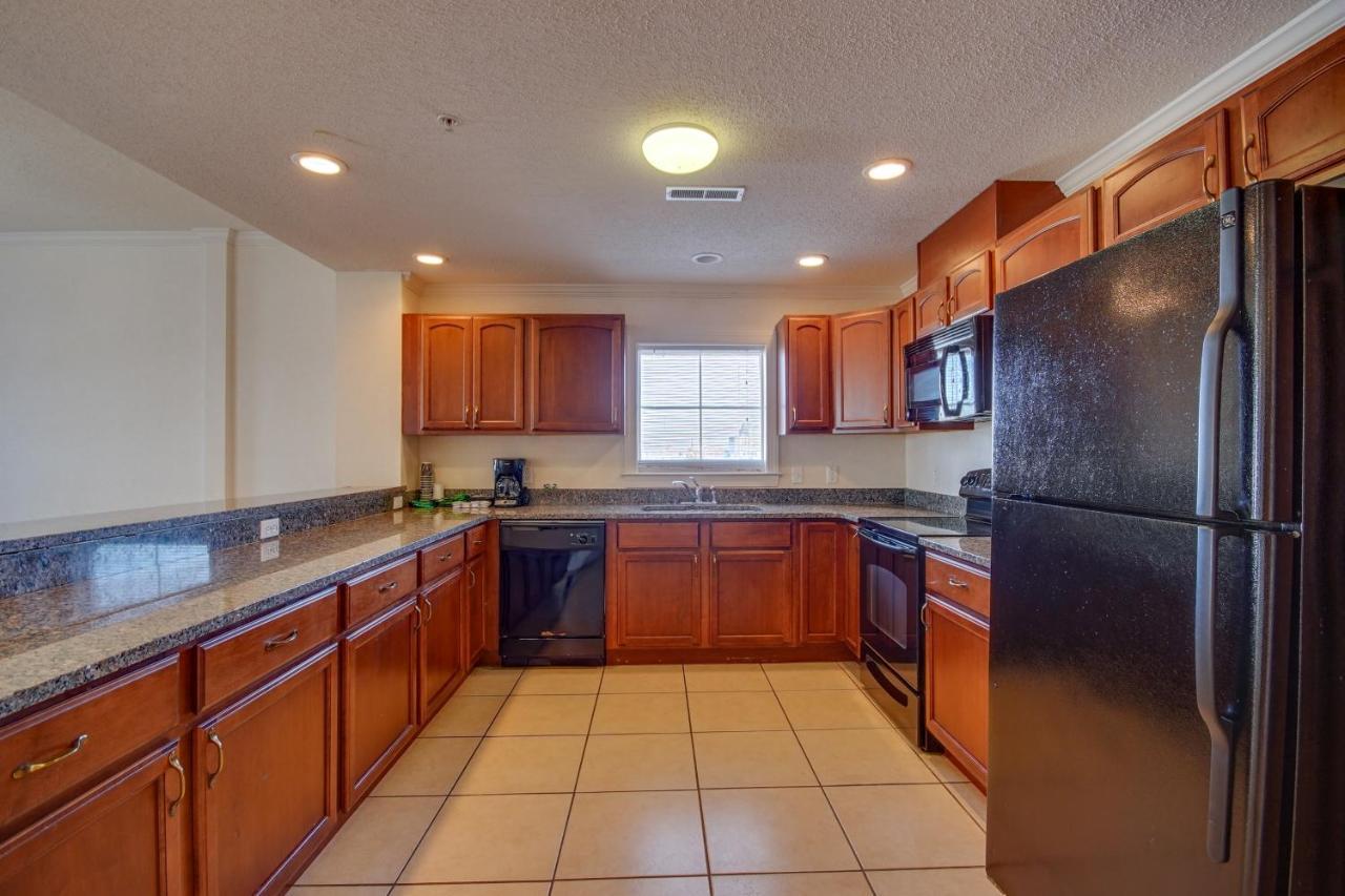 אושן סיטי Americana Condos 10Th Street מראה חיצוני תמונה